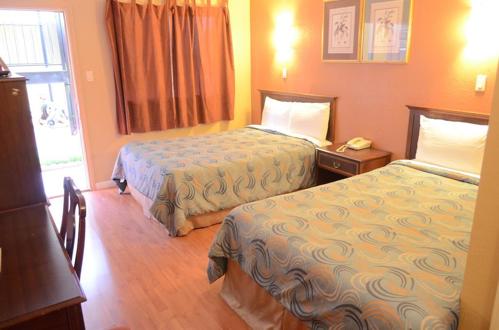 Bear Creek Inn Addicks Εξωτερικό φωτογραφία